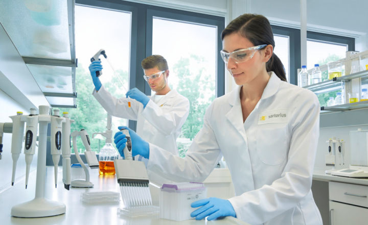 Pipetting in the microbiology laboratory